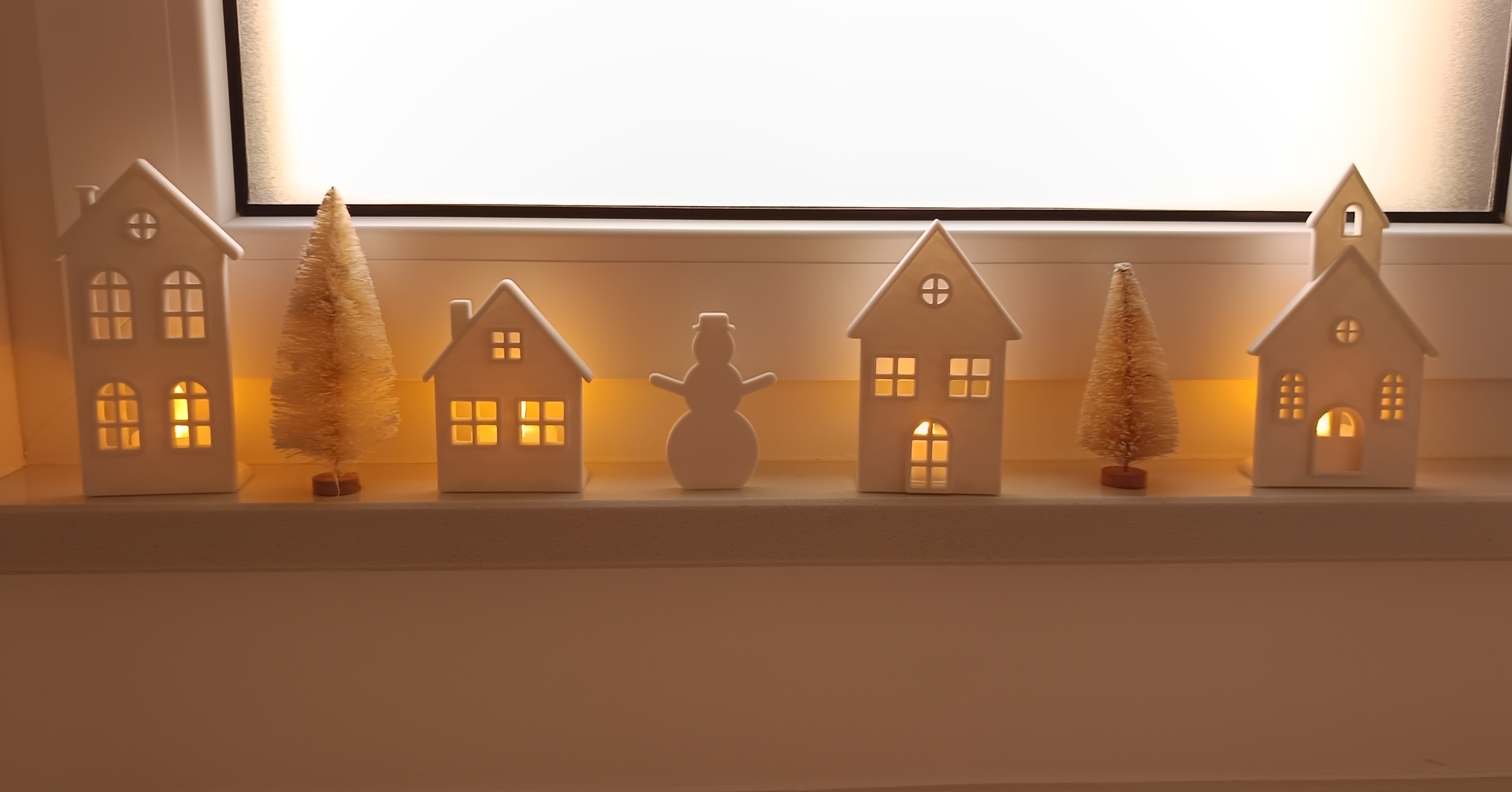 Flat Christmas Village for Tea Lights
